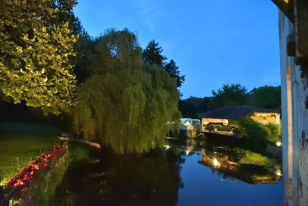 ホテル Moulin De Vigonac Valeuil エクステリア 写真